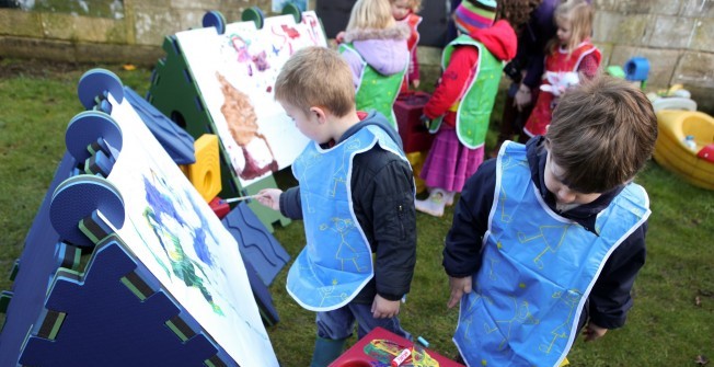 Outdoor Creative Play in Ashurst